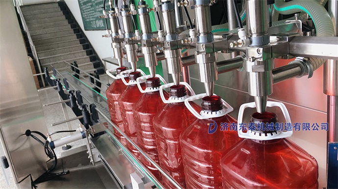 全自動酥油灌裝機細節(jié)圖.jpg 全自動酥油灌裝機細節(jié)圖.jpg
